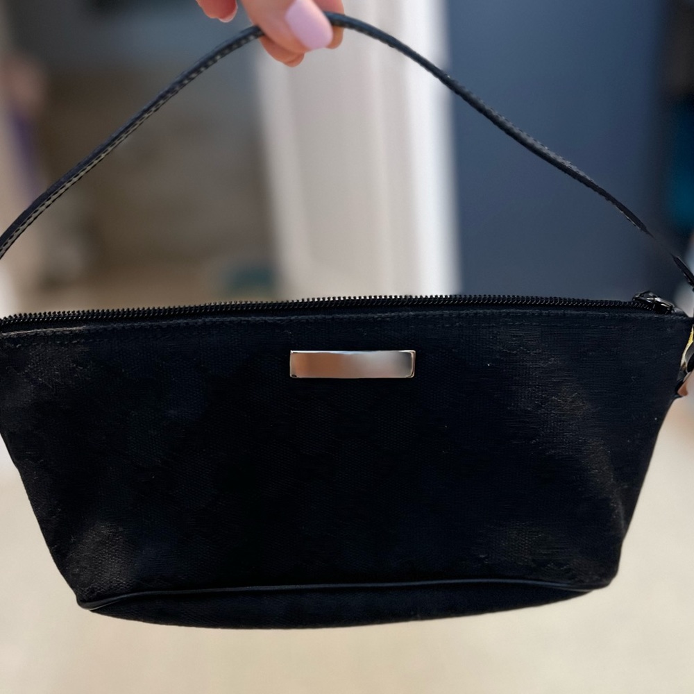 Vintage Black Gucci Baguette - Picture 6 of 6